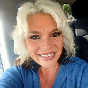 Meet your Posher, Sharyn